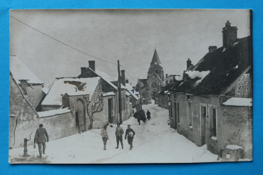 Foto Ansichtskarte AK Berrieux 1914-1918 Winter Strassenansicht Soldaten Frankreich France 02 Aisne